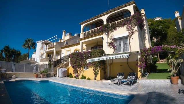 3 bedroom Villa for sale in Las Ramblas Golf, Orihuela with pool garage - € 529,000 (Ref: 10168400)