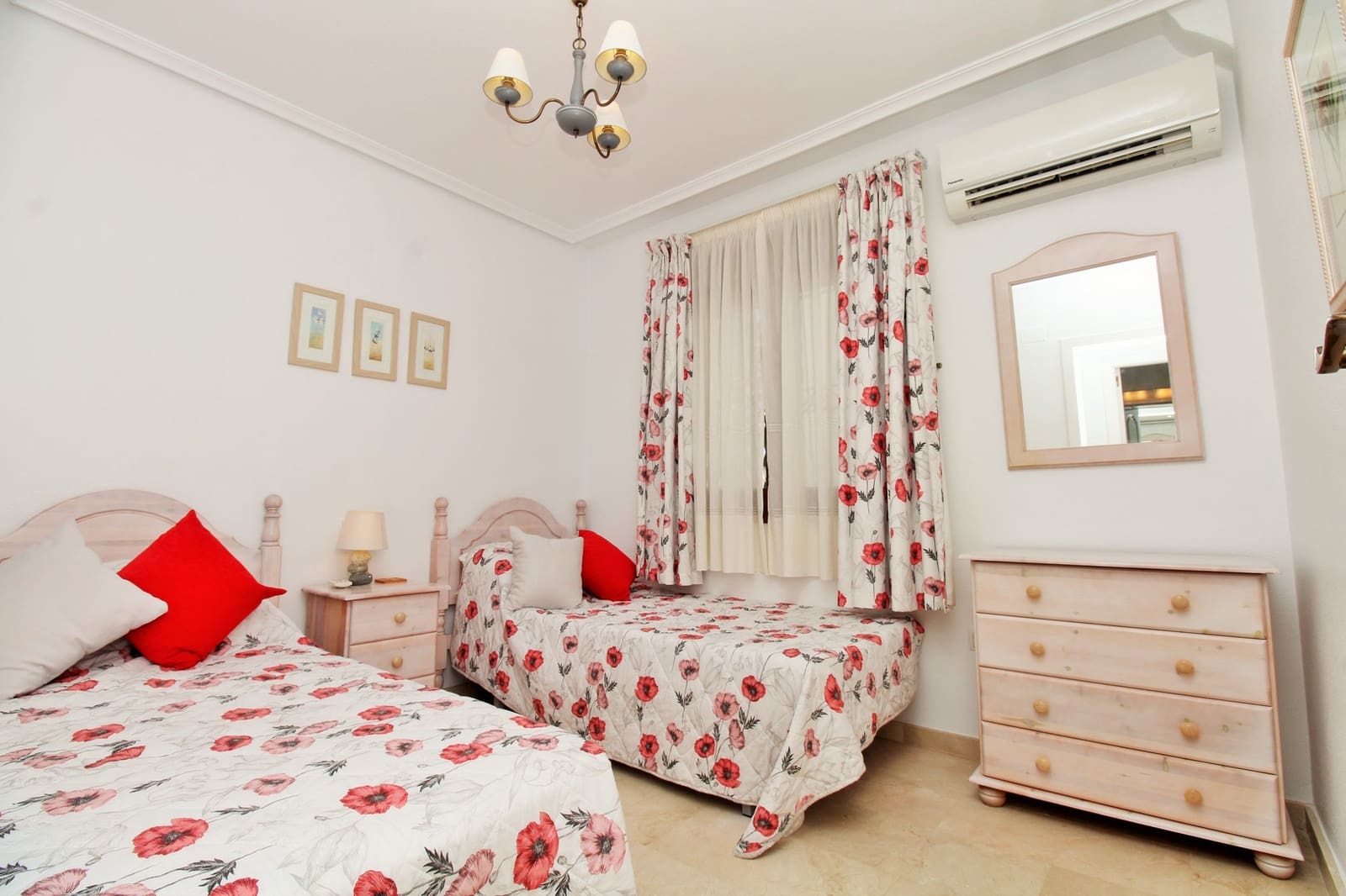 2 soverom Leilighet til salgs i Villamartin med svømmebasseng - € 189 950 (Ref: 10174527)