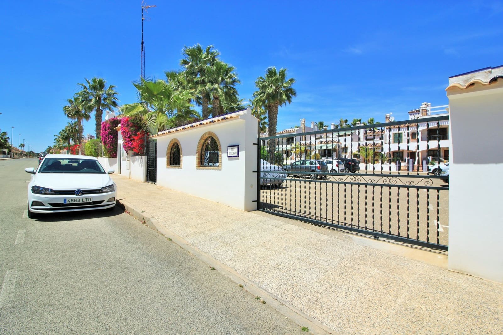 2 soverom Leilighet til salgs i Villamartin med svømmebasseng - € 189 950 (Ref: 10174527)