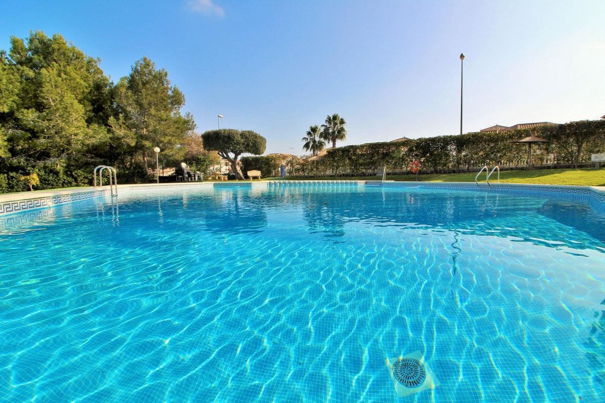 3 soveværelse Byhus til salg i Villamartin med swimmingpool garage - € 219.995 (Ref: 10174528)