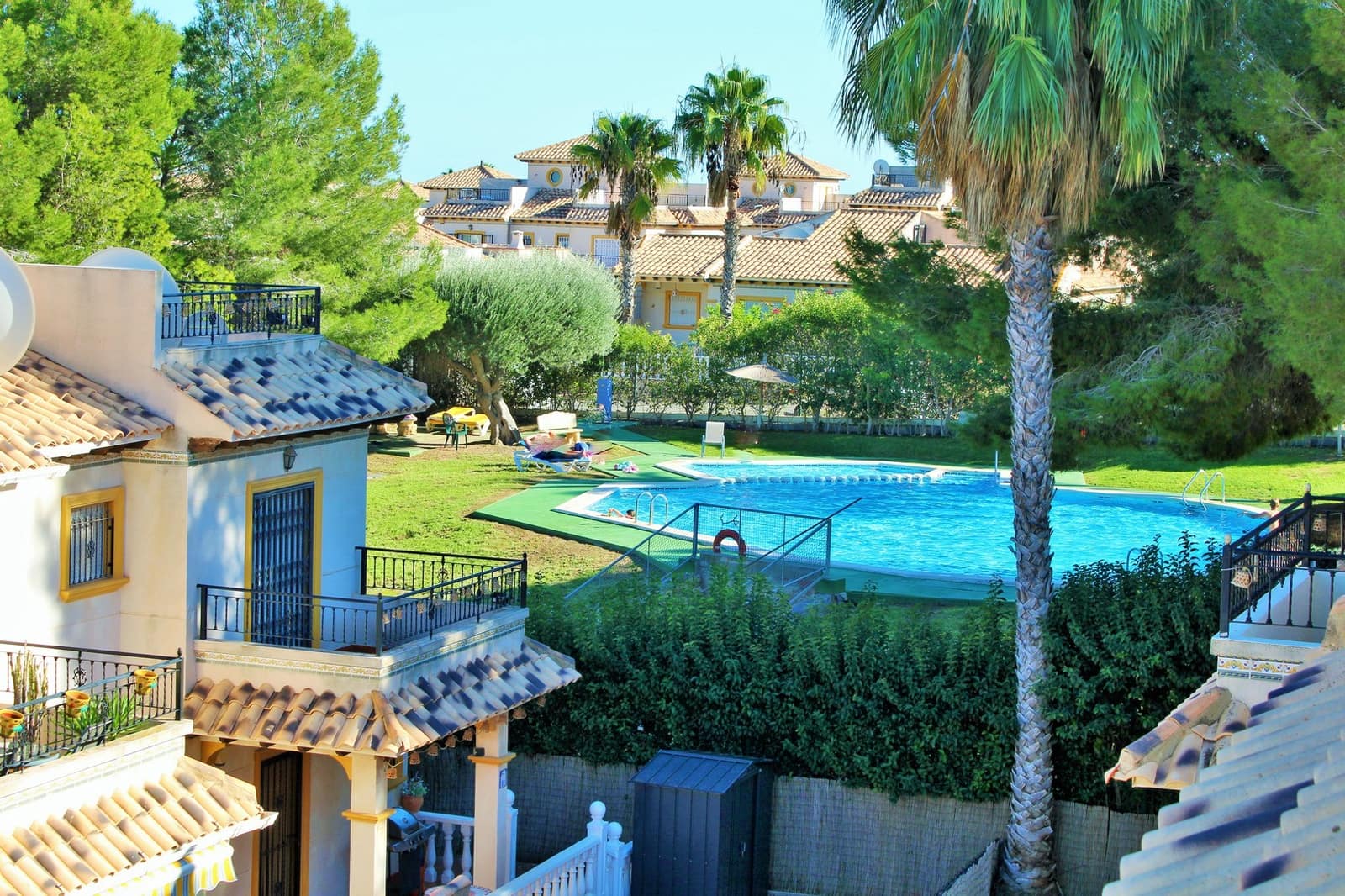 3 soveværelse Byhus til salg i Villamartin med swimmingpool garage - € 219.995 (Ref: 10174528)