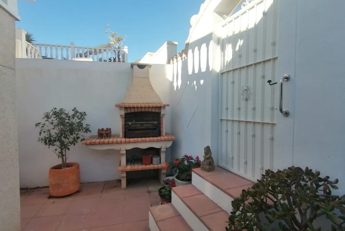 3 camera da letto Villa in vendita in San Miguel de Salinas con piscina garage - 245.000 € (Rif: 8605523)