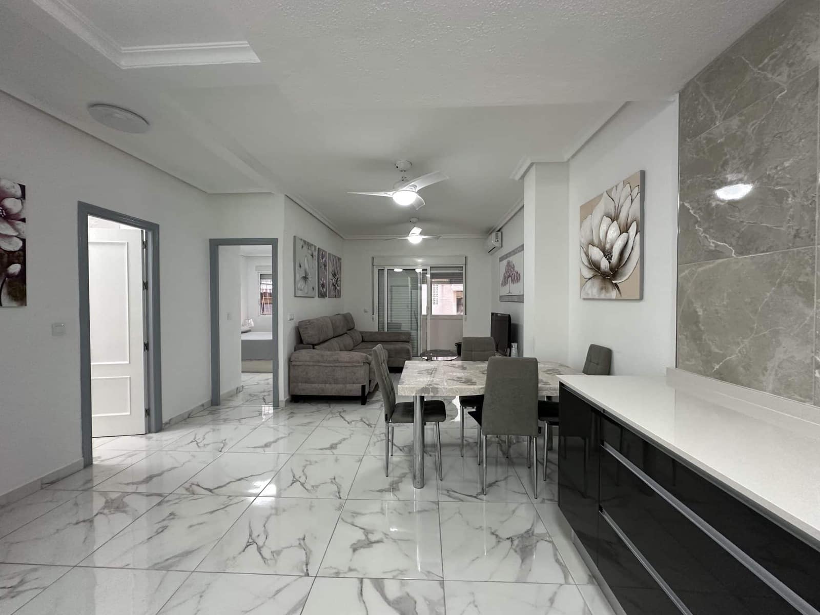 2 soveværelse Lejlighed til salg i Torrevieja - € 184.950 (Ref: 8605526)