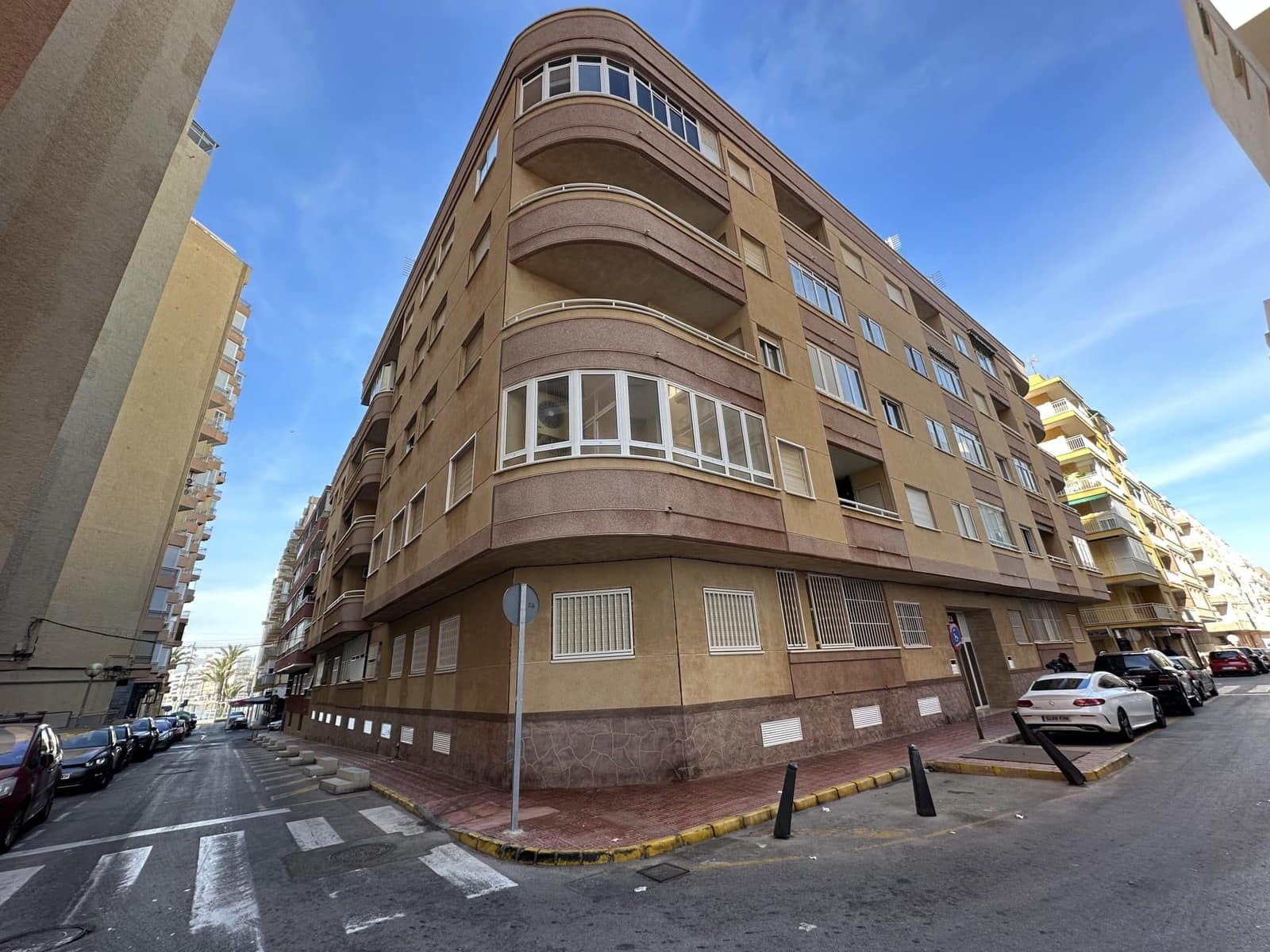 2 soveværelse Lejlighed til salg i Torrevieja - € 184.950 (Ref: 8605526)