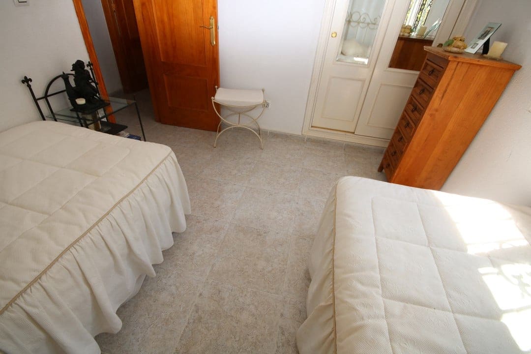 3 soveværelse Villa til salg i Villamartin med swimmingpool garage - € 295.000 (Ref: 8610532)