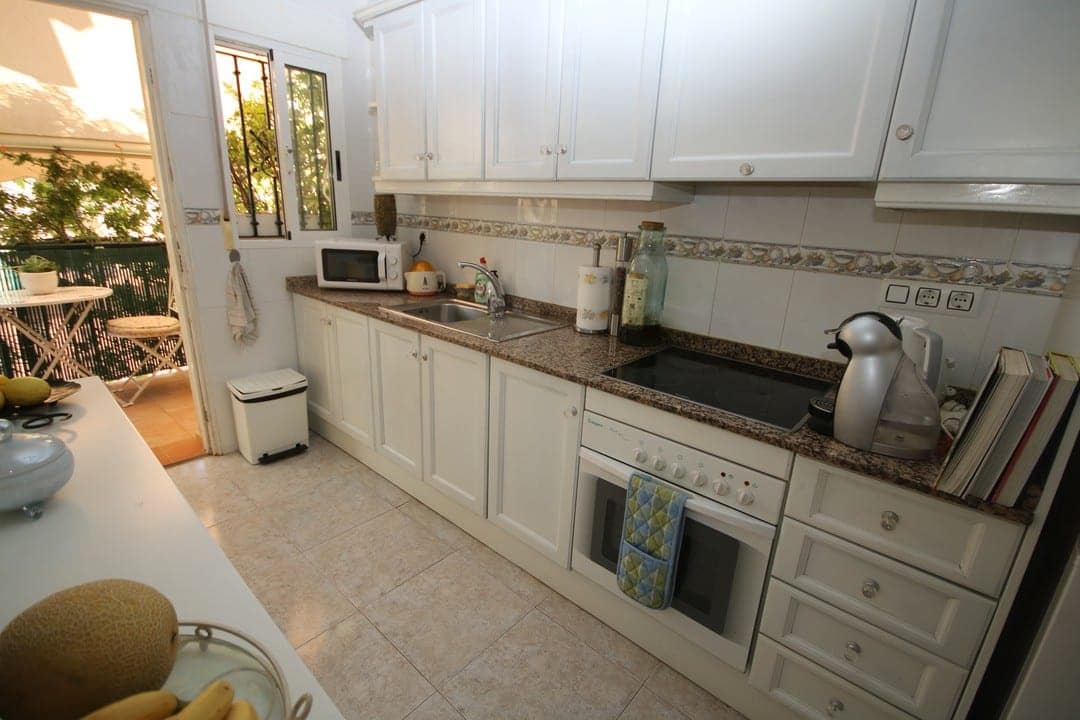 3 soveværelse Villa til salg i Villamartin med swimmingpool garage - € 295.000 (Ref: 8610532)