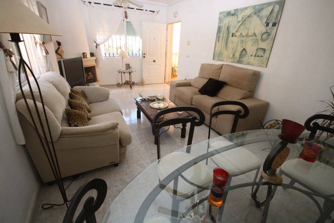 3 soveværelse Villa til salg i Villamartin med swimmingpool garage - € 295.000 (Ref: 8610532)