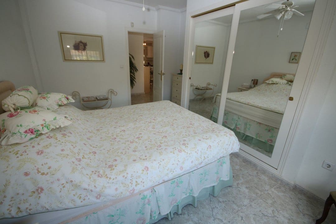 3 soveværelse Villa til salg i Villamartin med swimmingpool garage - € 295.000 (Ref: 8610532)