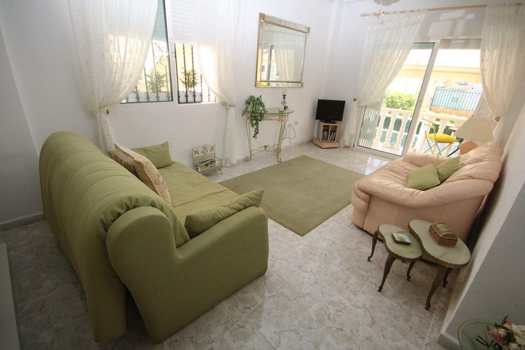 3 soveværelse Villa til salg i Villamartin med swimmingpool garage - € 295.000 (Ref: 8610532)