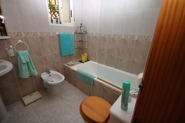 3 chambre Villa/Maison à vendre à Villamartin, Orihuela avec piscine garage - 295 000 € (Ref: 8610532)