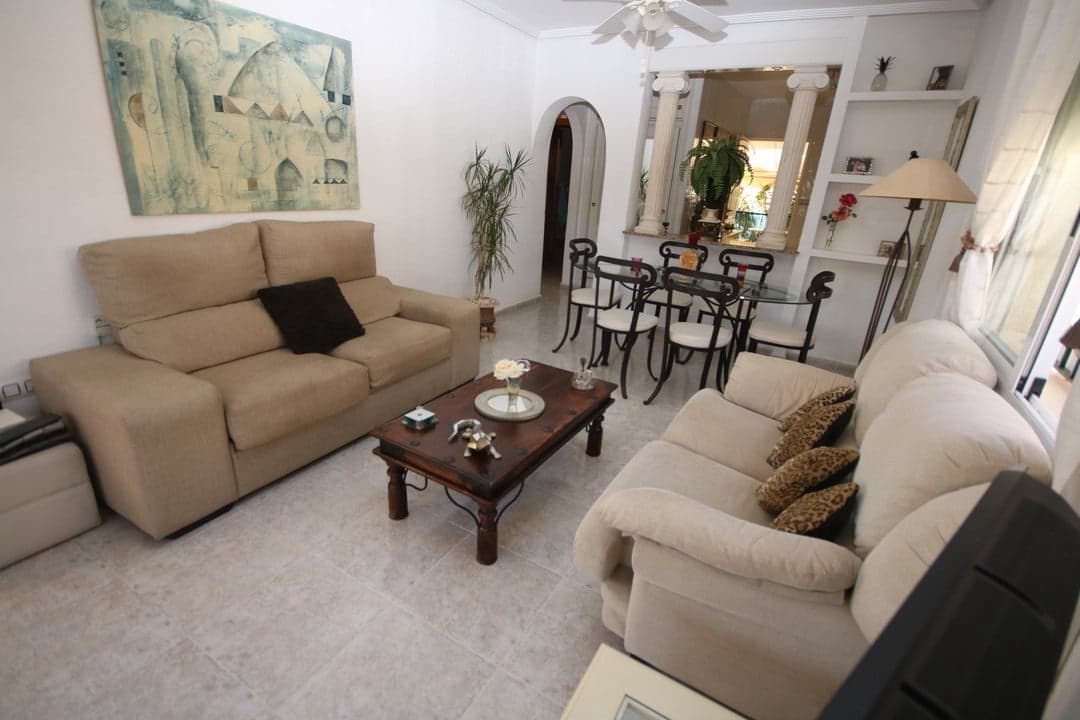 3 soveværelse Villa til salg i Villamartin med swimmingpool garage - € 295.000 (Ref: 8610532)