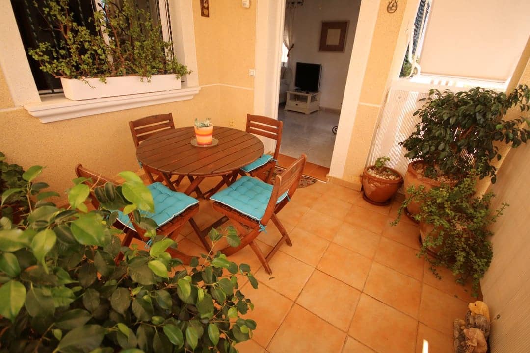 3 soveværelse Villa til salg i Villamartin med swimmingpool garage - € 295.000 (Ref: 8610532)