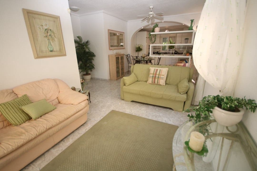 3 soveværelse Villa til salg i Villamartin med swimmingpool garage - € 295.000 (Ref: 8610532)