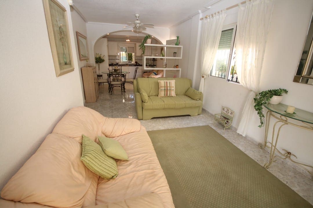 3 soveværelse Villa til salg i Villamartin med swimmingpool garage - € 295.000 (Ref: 8610532)