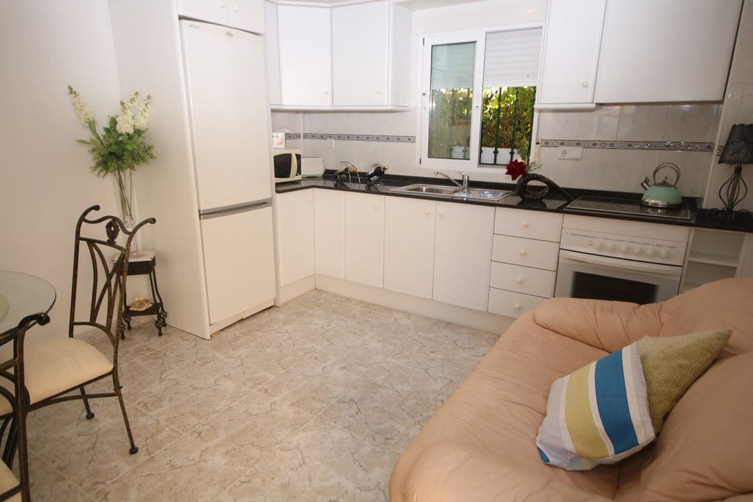 3 soveværelse Villa til salg i Villamartin med swimmingpool garage - € 295.000 (Ref: 8610532)