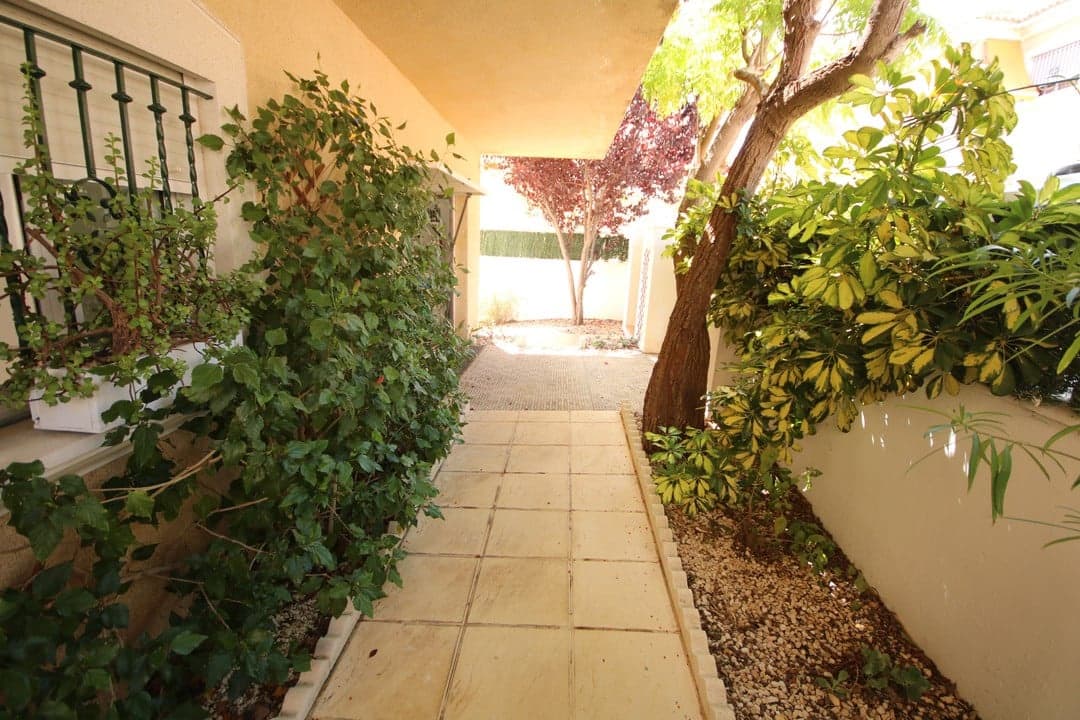 3 soveværelse Villa til salg i Villamartin med swimmingpool garage - € 295.000 (Ref: 8610532)