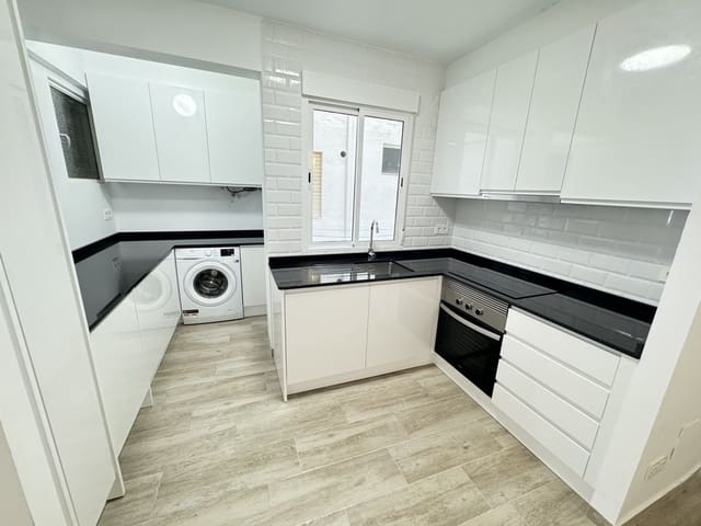 3 Zimmer Apartment zu verkaufen in Torrevieja - 144.995 € (Ref: 9099041)