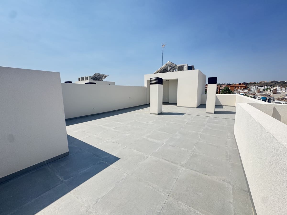 2 bedroom Apartment for sale in Villamartin - € 339,000 (Ref: 9177715)