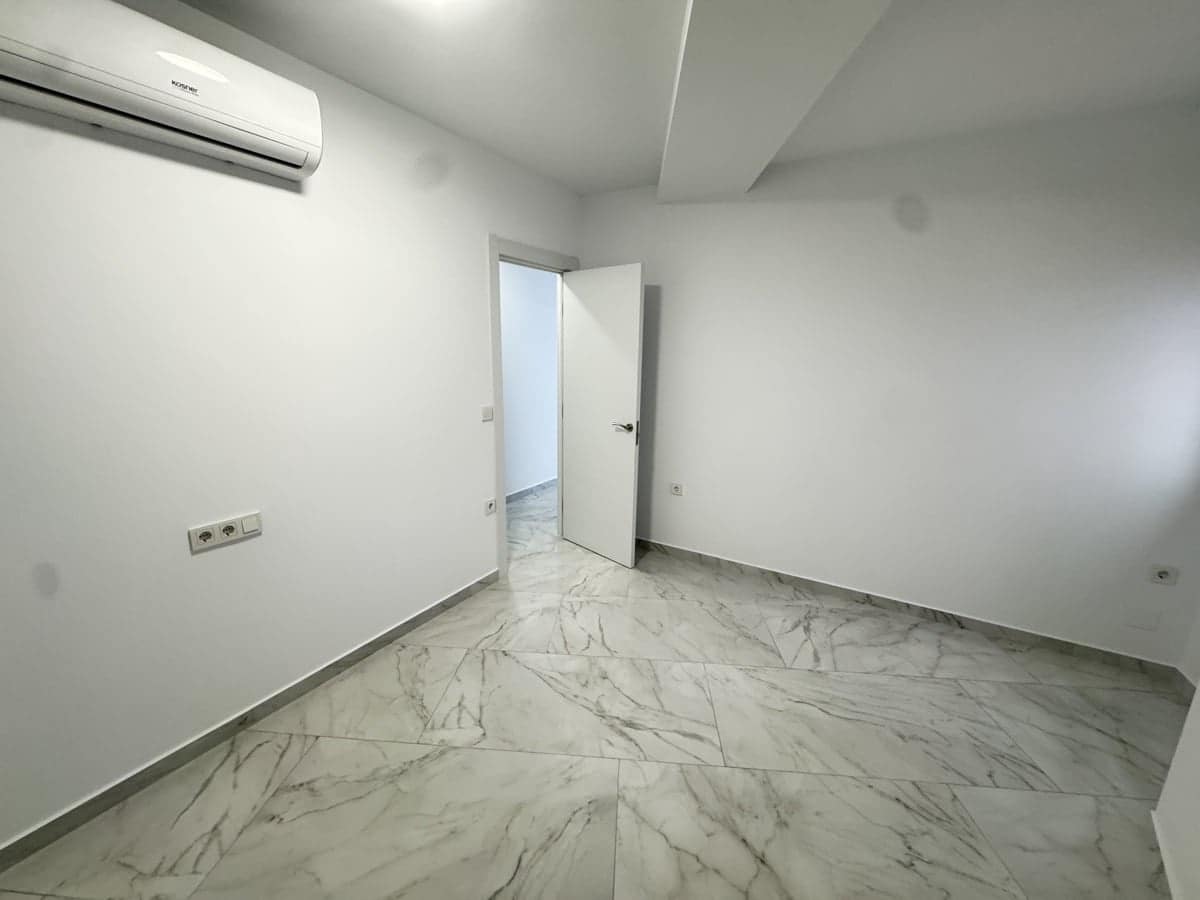 2 bedroom Apartment for sale in Torrevieja - € 285,000 (Ref: 9226444)