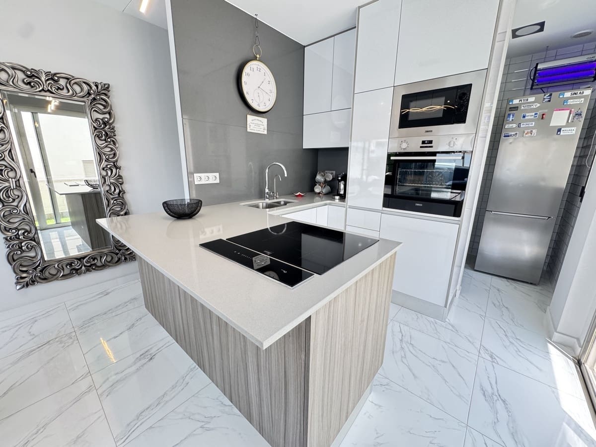 4 soveværelse Villa til salg i Villamartin - € 450.000 (Ref: 9226455)