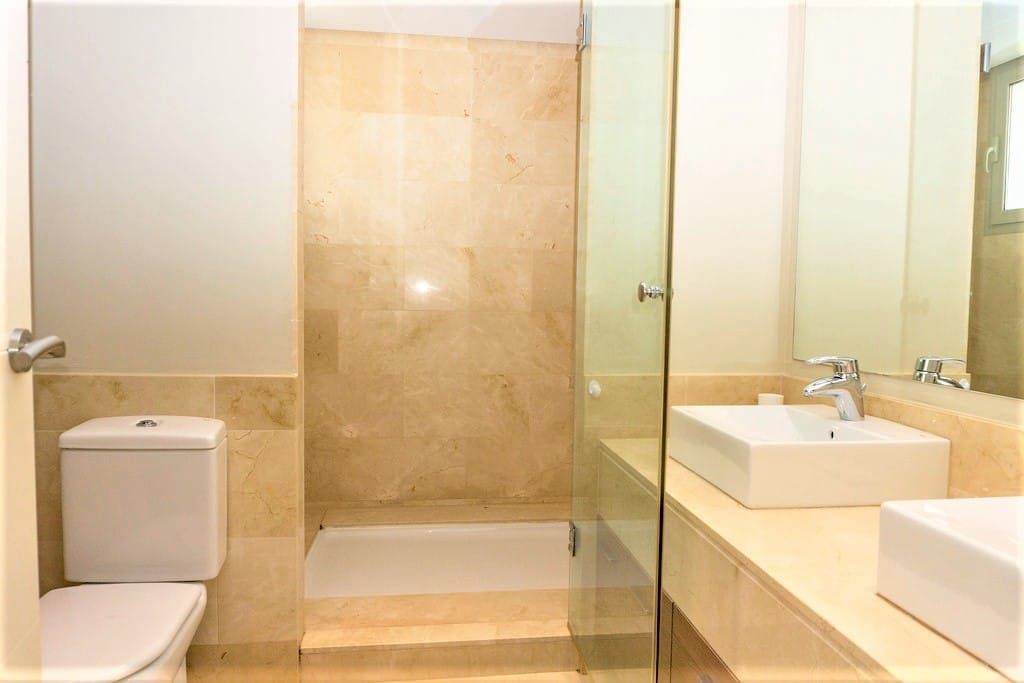 3 quarto Moradia para venda em Las Colinas Golf com piscina garagem - 545 000 € (Ref: 9239835)