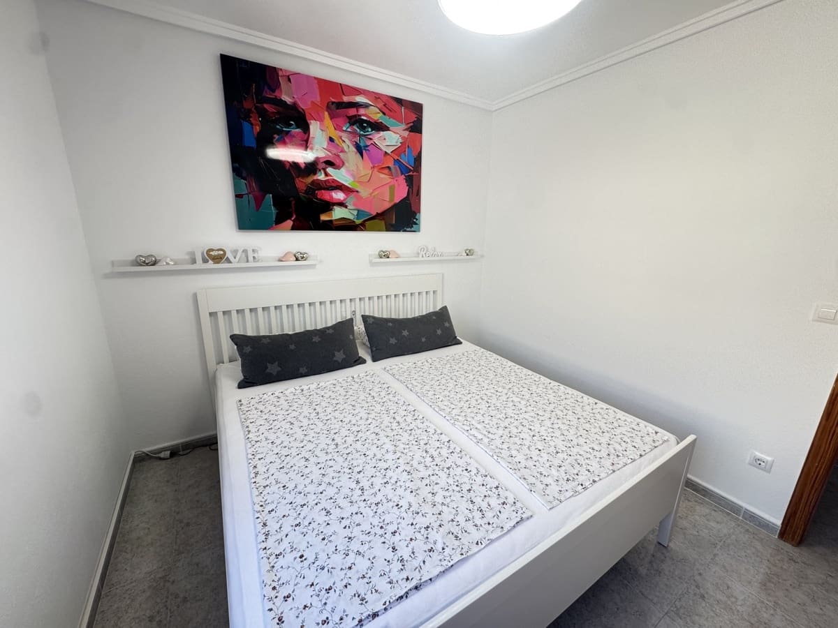 4 quarto Moradia para venda em Villamartin - 379 000 € (Ref: 9297165)