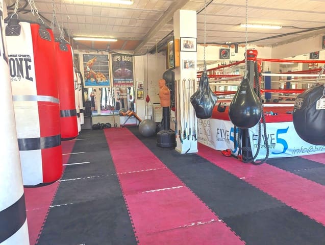 Business for sale in Villamartin, Orihuela - € 50,000 (Ref: 9337798)