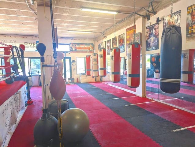 Business for sale in Villamartin, Orihuela - € 50,000 (Ref: 9337798)