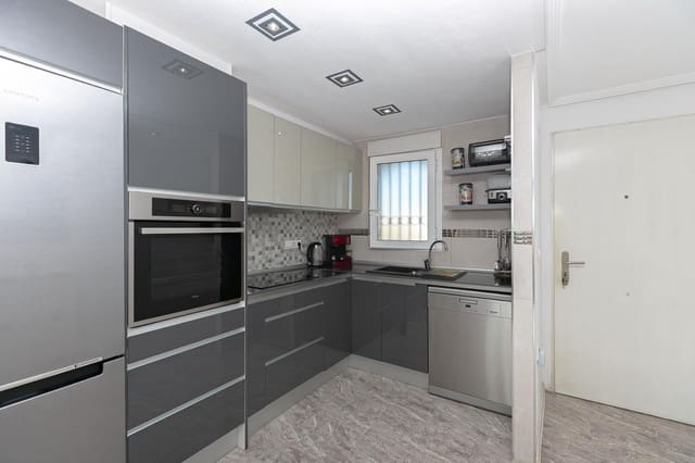 2 soveværelse Lejlighed til salg i La Zenia, Orihuela med swimmingpool - € 198.000 (Ref: 9367255)