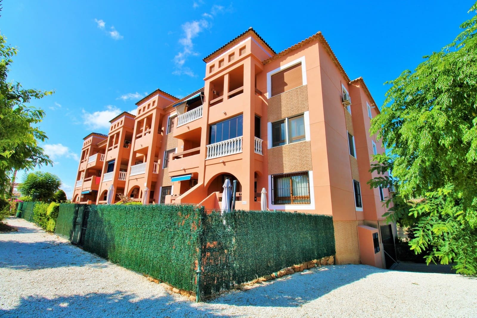 2 bedroom Apartment for sale in Villamartin - € 179,999 (Ref: 9427039)