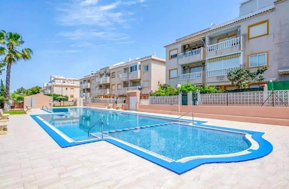 2 chambre Penthouse à vendre à Torrevieja - 139 900 € (Ref: 9427040)