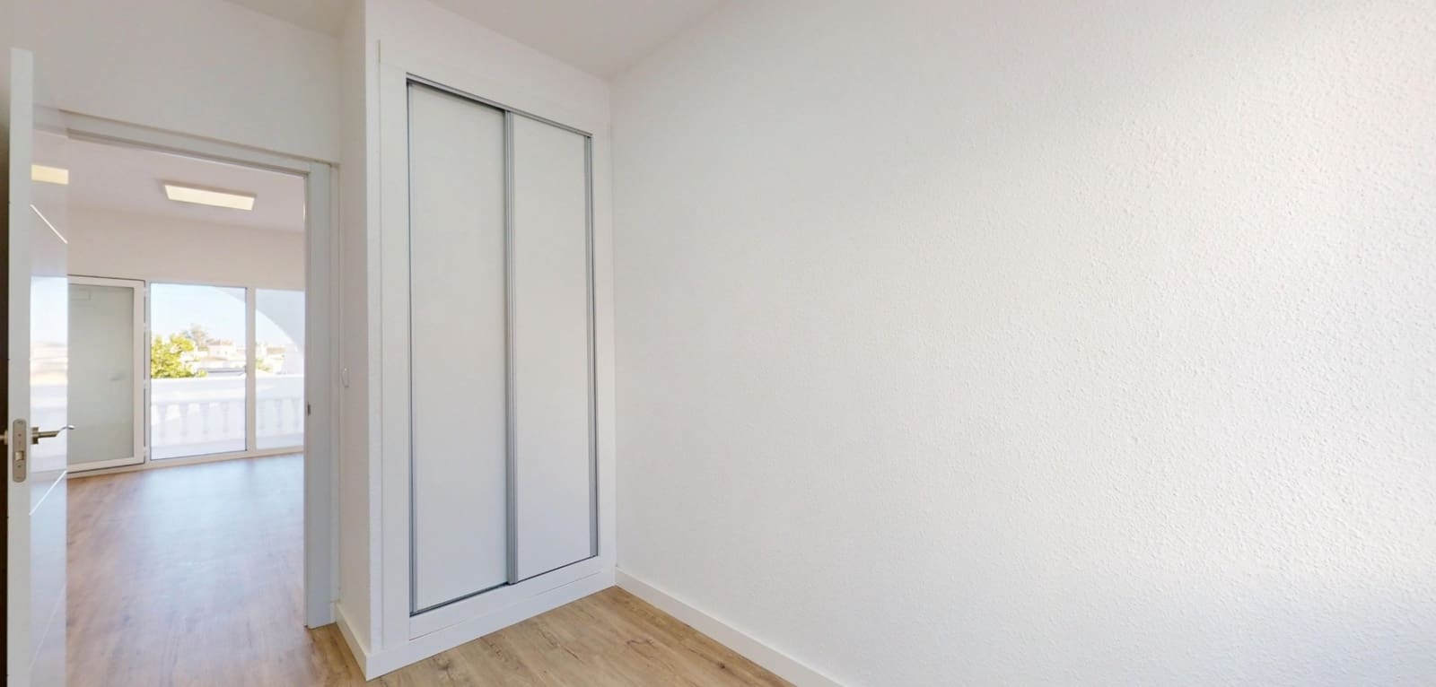 2 bedroom Bungalow for sale in Filipinas - € 199,000 (Ref: 9491295)