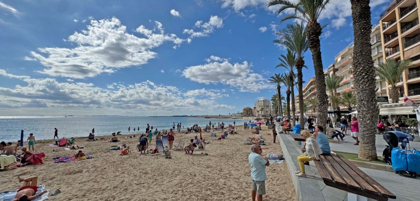 4 bedroom Apartment for sale in Torrevieja - € 489,000 (Ref: 9527433)