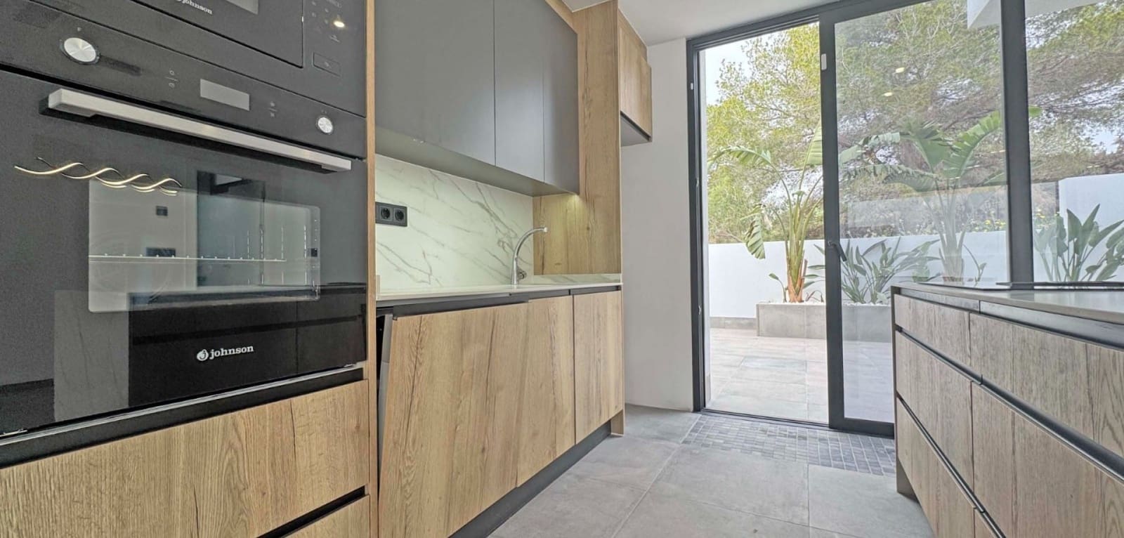 4 sypialnia Willa na sprzedaż w Torrevieja - 495 000 € (Ref: 9527436)