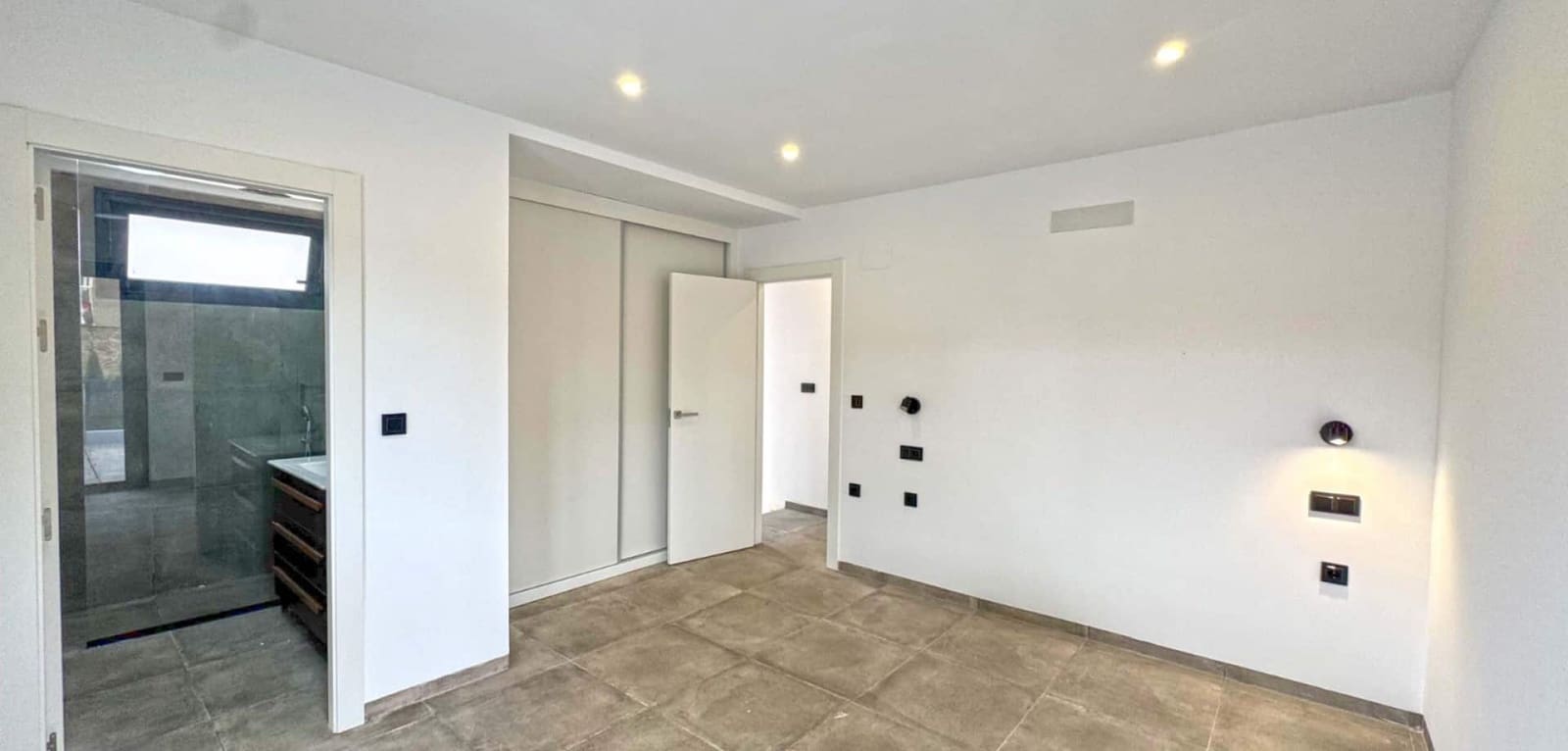 4 sypialnia Willa na sprzedaż w Torrevieja - 495 000 € (Ref: 9527436)