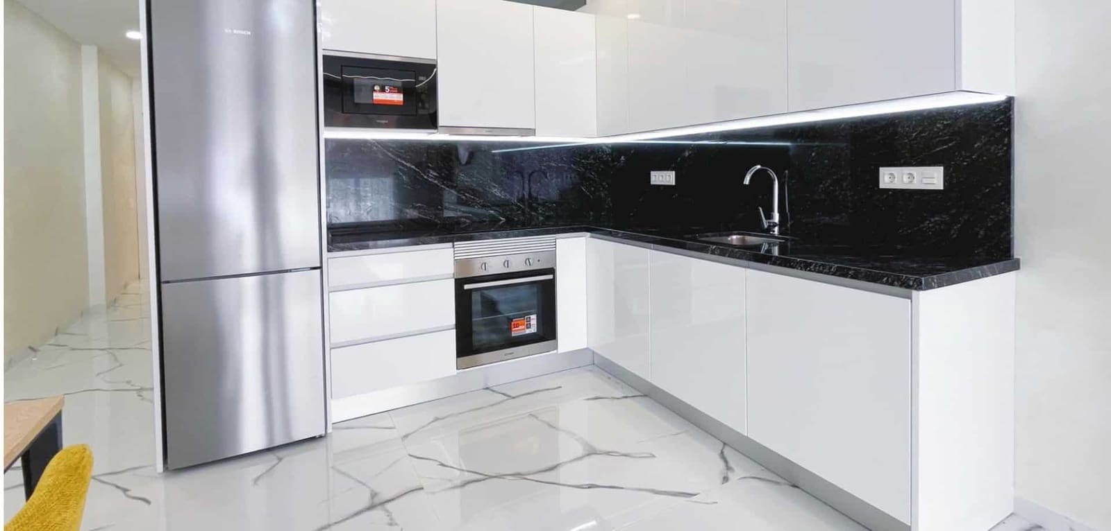 2 makuuhuone Huoneisto myytävänä paikassa Torrevieja - 260 000 € (Ref: 9527442)