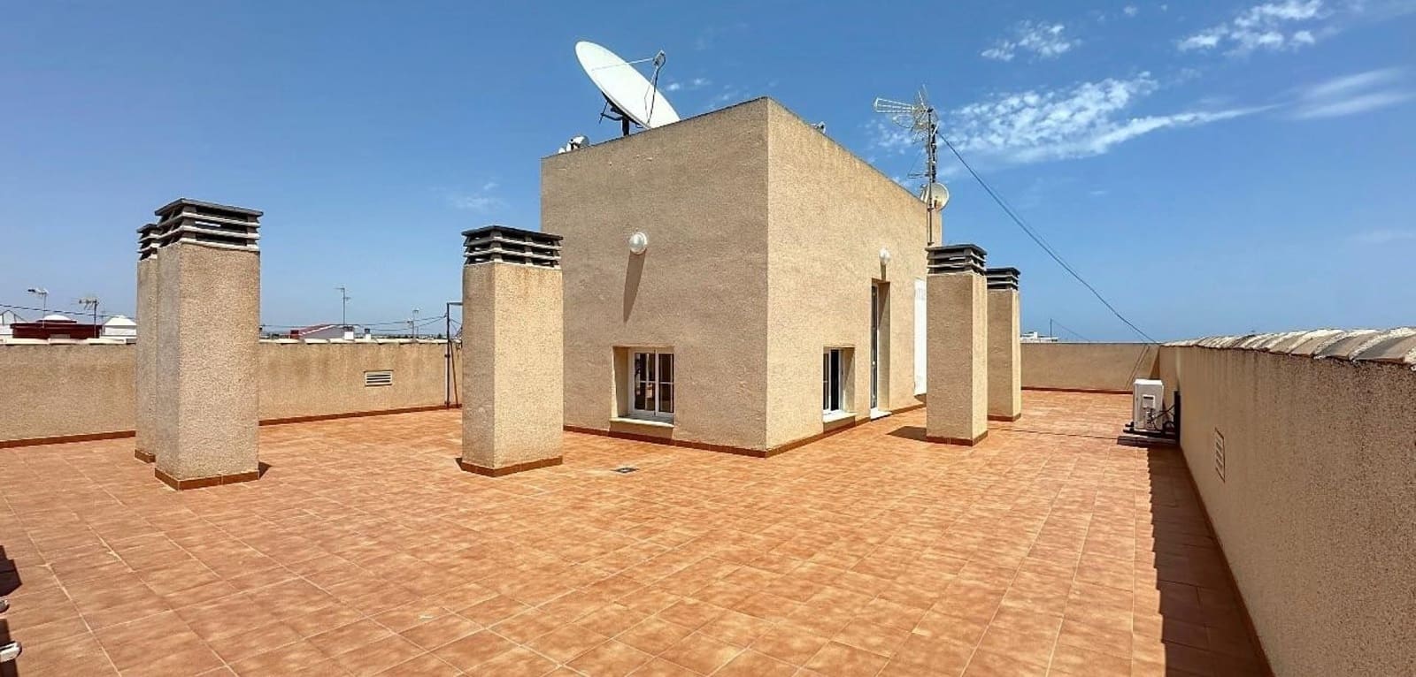 2 bedroom Apartment for sale in San Pedro del Pinatar - € 257,000 (Ref: 9527445)