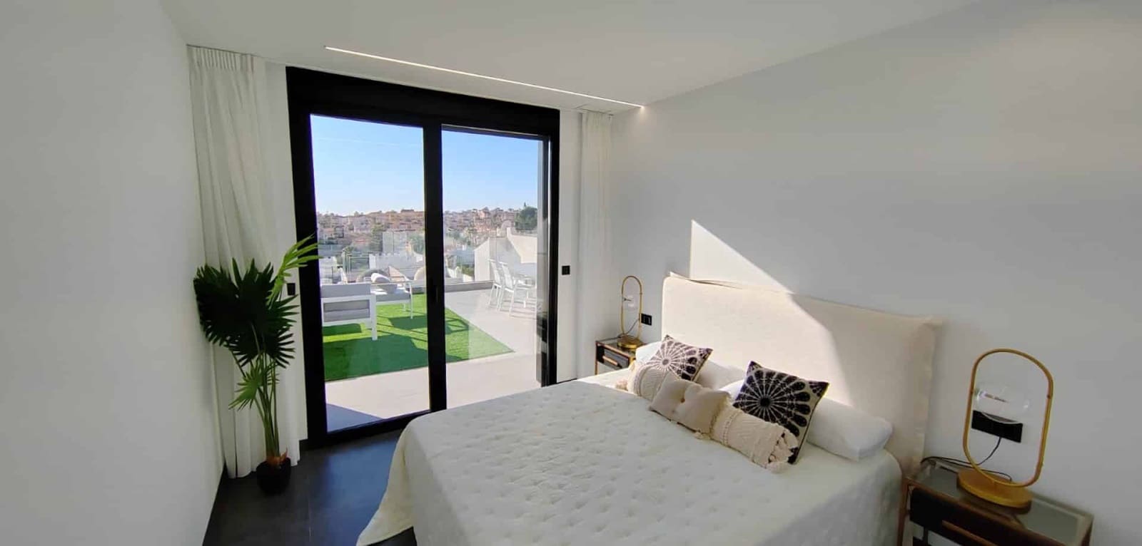 3 sypialnia Willa na sprzedaż w Torrevieja - 650 000 € (Ref: 9527449)