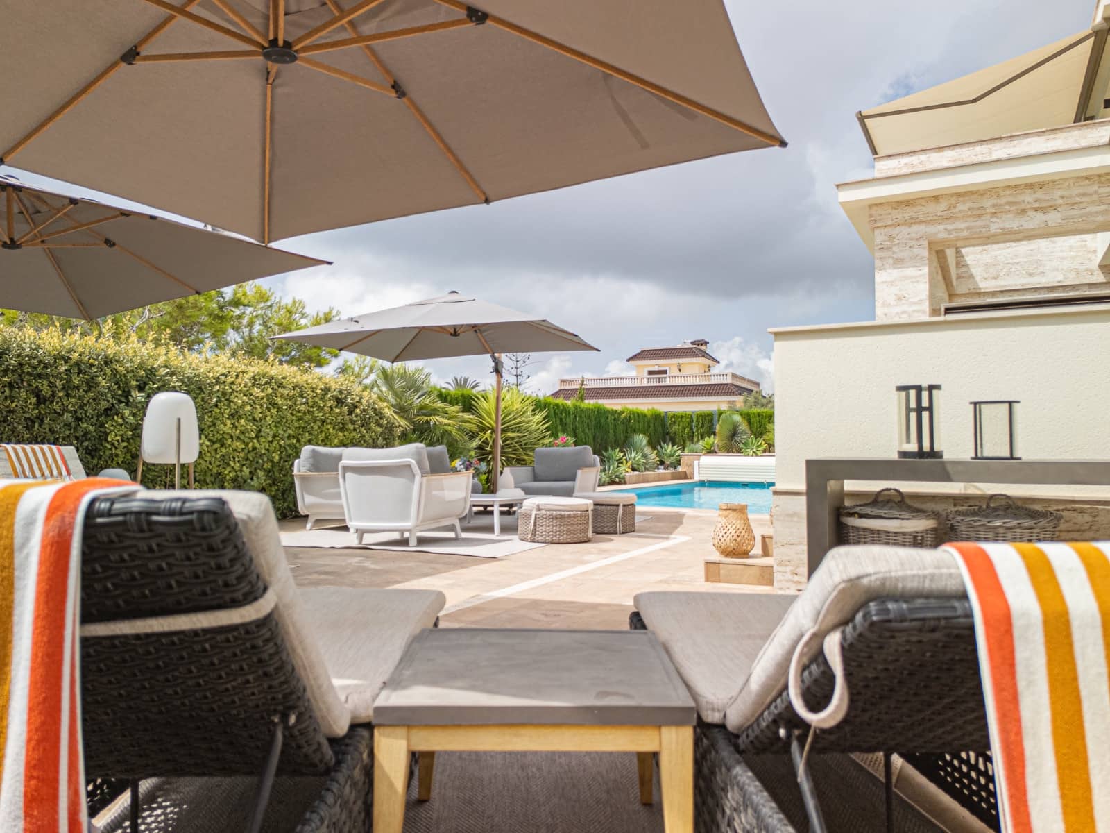 6 Zimmer Villa zu verkaufen in La Zenia mit Pool Garage - 2.950.000 € (Ref: 9527486)