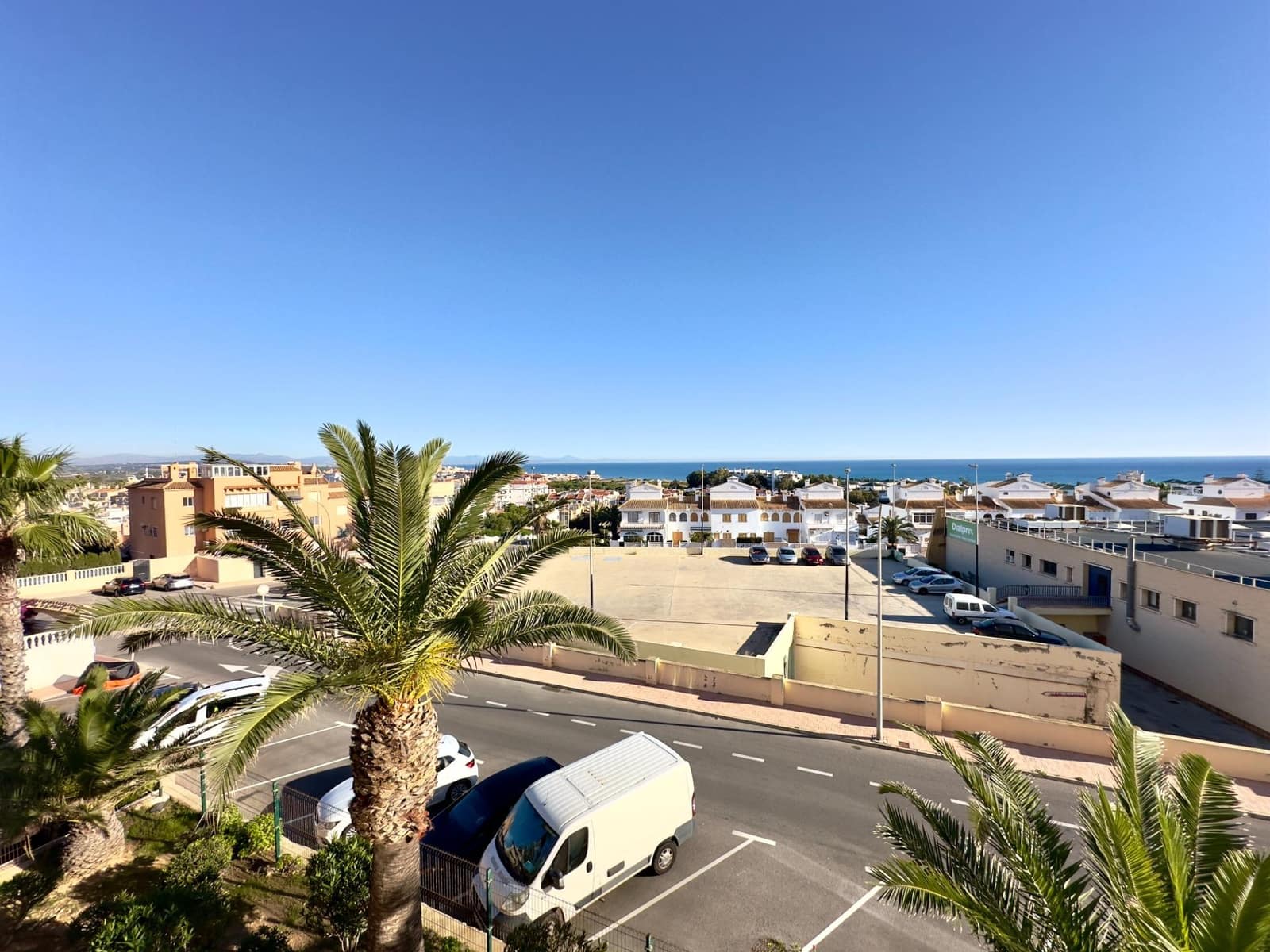 1 bedroom Apartment for sale in Torrevieja - € 135,000 (Ref: 9527490)