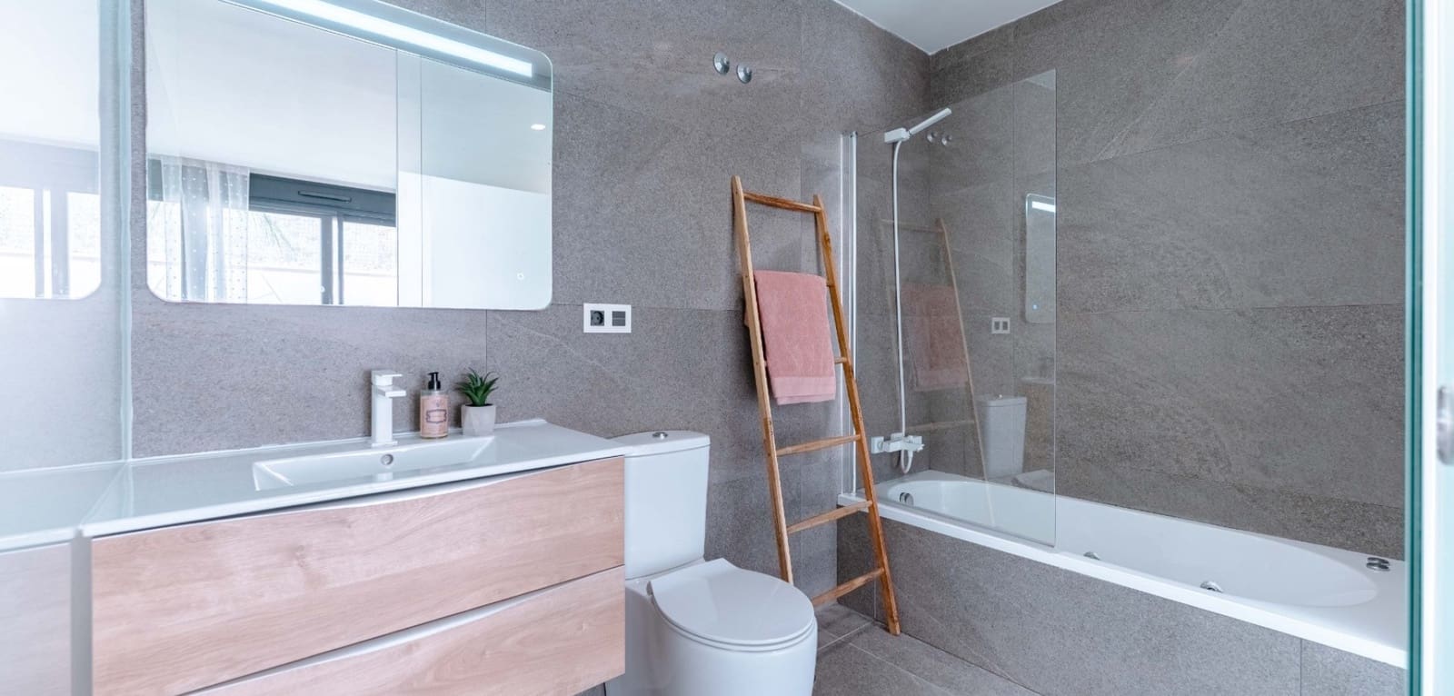 5 slaapkamer Villa te koop in San Miguel de Salinas - € 780.000 (Ref: 9530214)