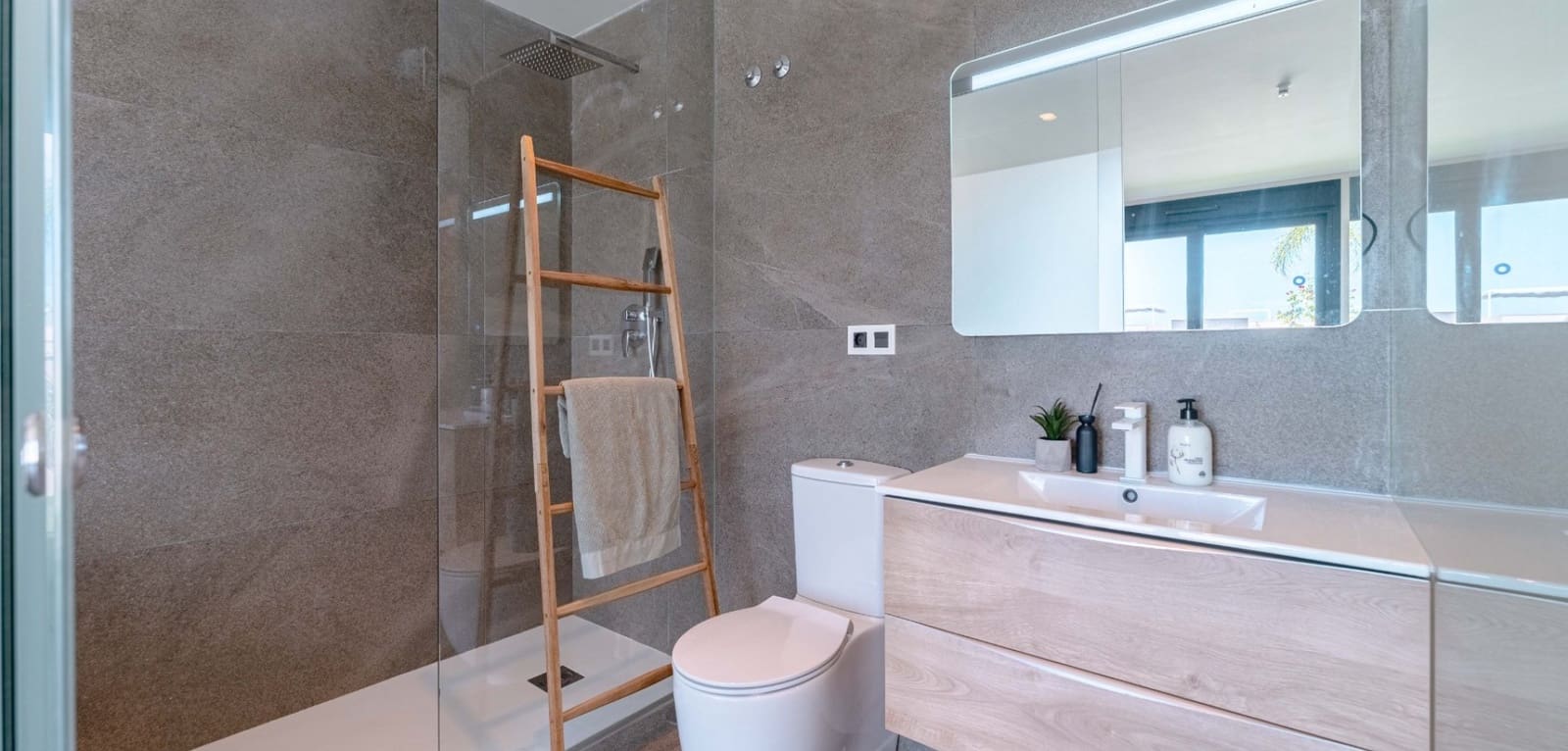 5 slaapkamer Villa te koop in San Miguel de Salinas - € 780.000 (Ref: 9530214)