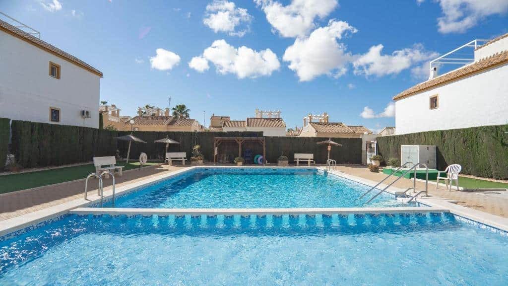 2 soverom Penthouse til salgs i Los Altos med svømmebasseng - € 149 900 (Ref: 9547852)