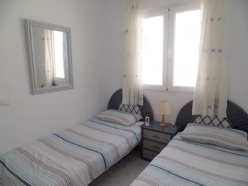 2 soverom Penthouse til salgs i Villamartin med svømmebasseng - € 149 950 (Ref: 9604851)