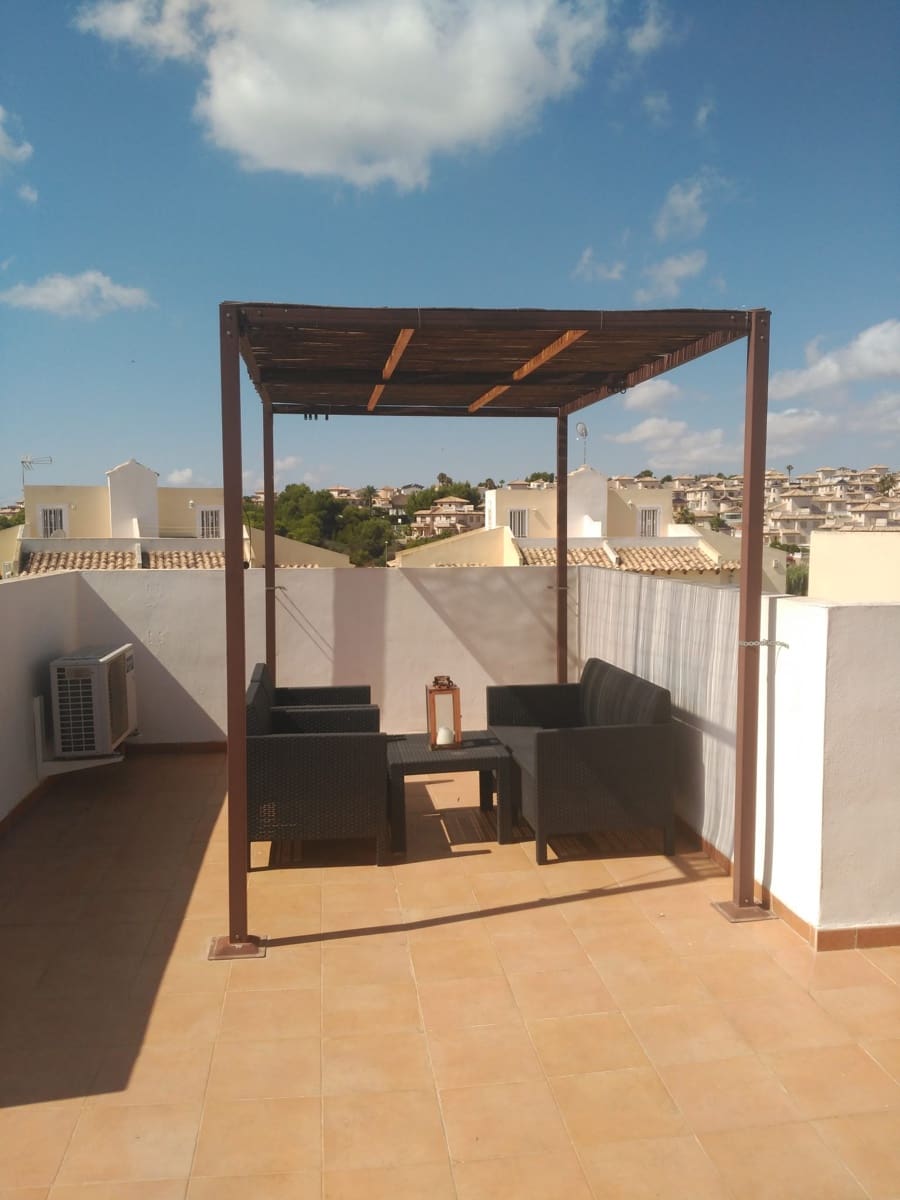 2 soverom Penthouse til salgs i Villamartin med svømmebasseng - € 149 950 (Ref: 9604851)