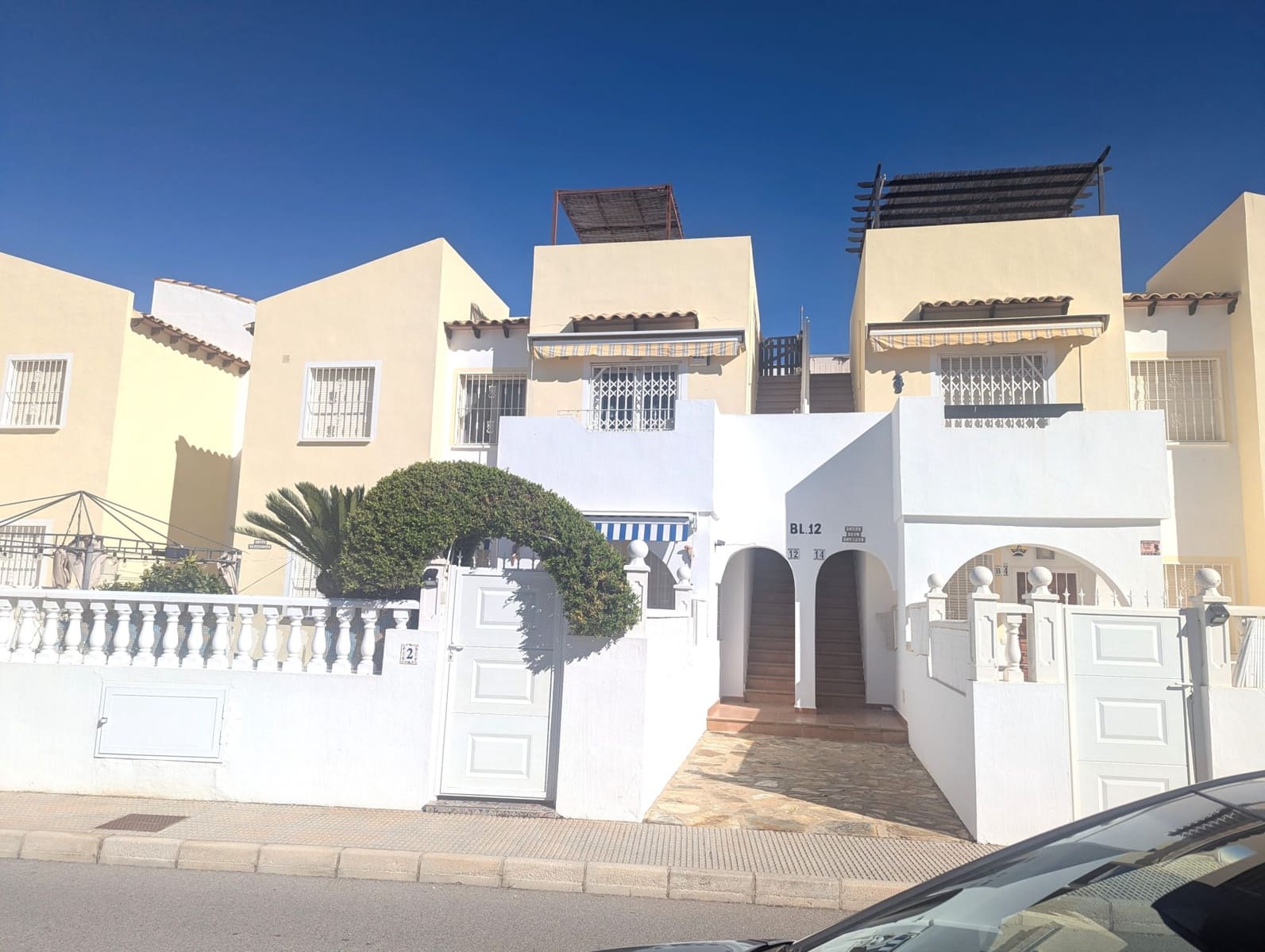 2 soverom Penthouse til salgs i Villamartin med svømmebasseng - € 149 950 (Ref: 9604851)