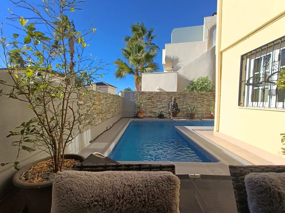 4 chambre Villa/Maison à vendre à Las Ramblas Golf avec piscine - 329 995 € (Ref: 9647950)