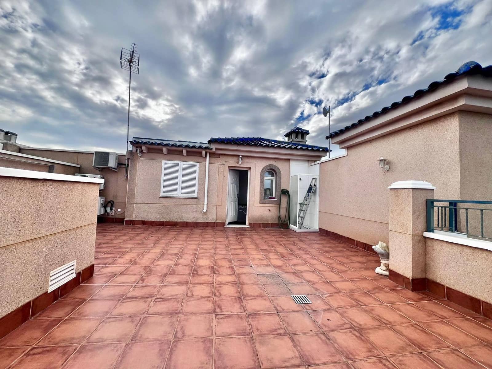 2 bedroom Bungalow for sale in Pilar de la Horadada - € 220,000 (Ref: 9666227)