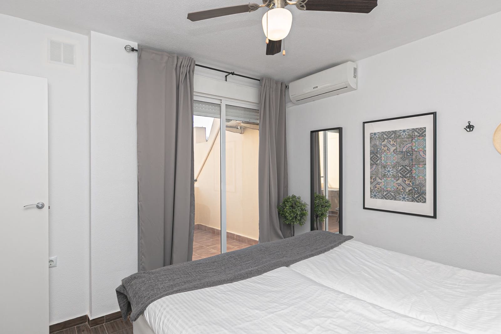 2 sypialnia Dom na sprzedaż w Torrevieja z basenem - 180 000 € (Ref: 9666231)