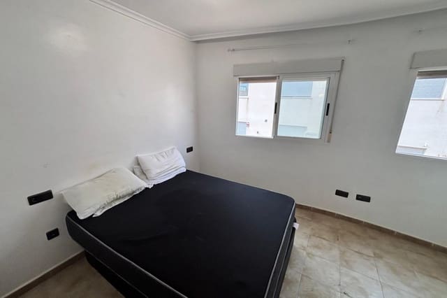 5 soverom Hus til salgs i Urbanizaciones, Benidorm med svømmebasseng - € 249 995 (Ref: 9666233)